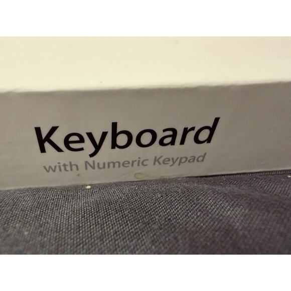 Apple USB Wired Keyboard Numeric Pad Model A1243 White Silver w/ Box & Manual - Picture 7 of 10